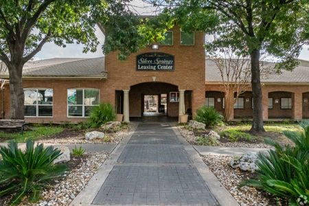Silver-Springs-Apartment-Homes
