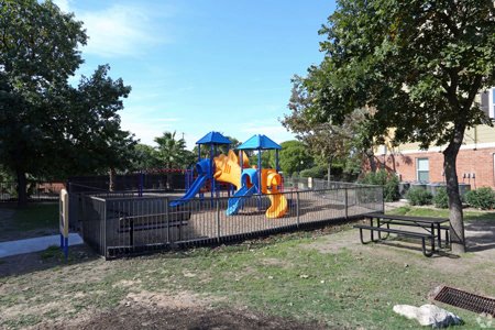 Silver-Springs-Apartment-HomesB